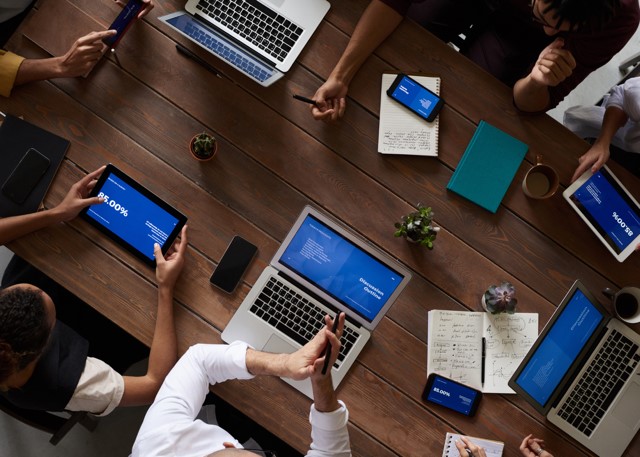 バイリンガル候補者の就職・転職情報〜LinkedInを制して転職を制す